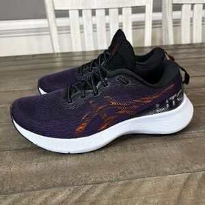 Asics Gel-Nimbus Lite 3 in the Night Shade/Nova Orange Women’s Sz 9.5